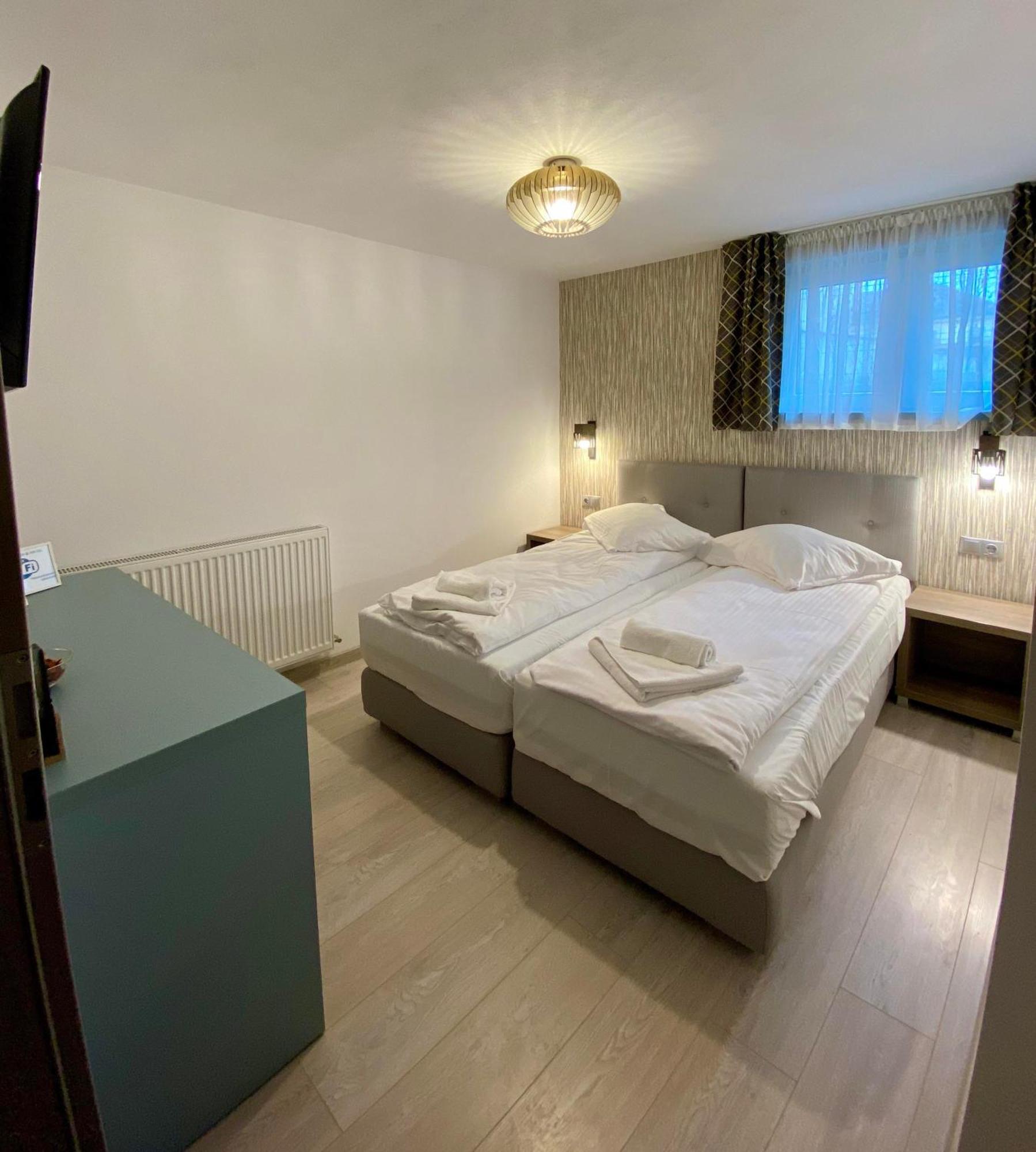 Adi&Nicol Hotel Sibiu Exterior photo